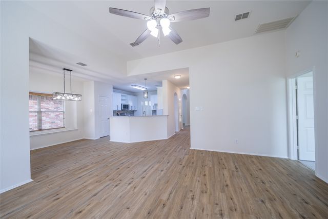 9601 Links Fairway Drive, Rowlett, TX 75089