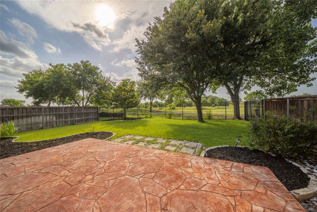 9601 Links Fairway Drive, Rowlett, TX 75089