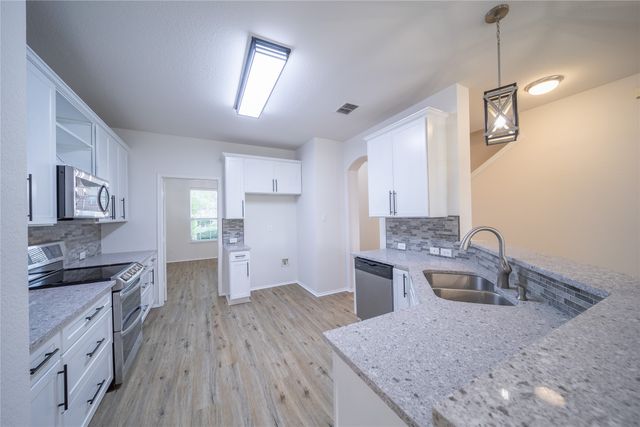 9601 Links Fairway Drive, Rowlett, TX 75089