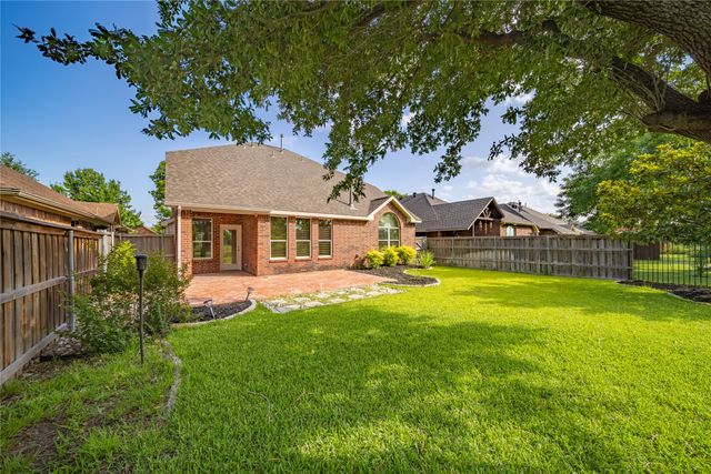 9601 Links Fairway Drive, Rowlett, TX 75089