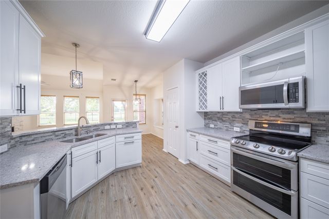 9601 Links Fairway Drive, Rowlett, TX 75089
