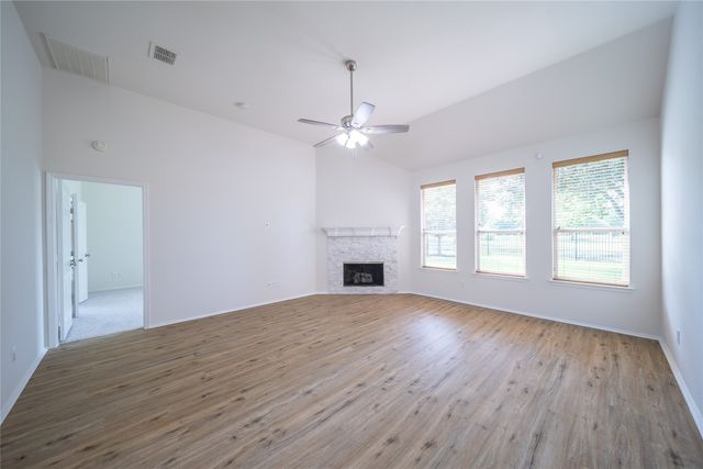 9601 Links Fairway Drive, Rowlett, TX 75089