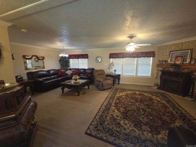 153 Glaze Loop, Bald Knob, AR 72010