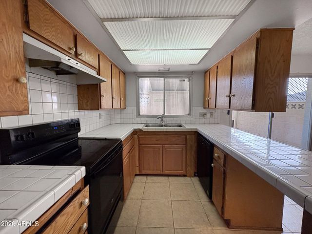 6541 N 44TH Avenue, Glendale, AZ 85301