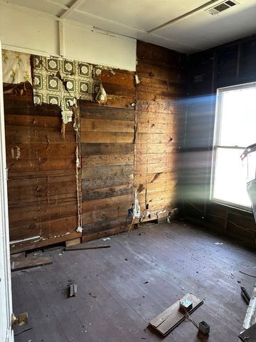 726 W Sherman Street, Paris, TX 75460