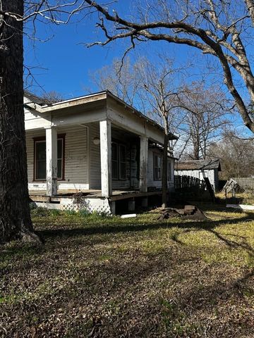 726 W Sherman Street, Paris, TX 75460