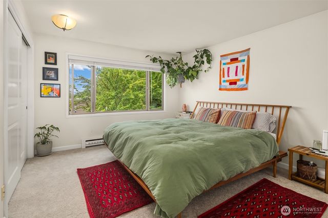 2215 W Raye Street, Seattle, WA 98199