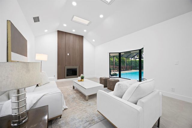 7571 Estrella Circle, Boca Raton, FL 33433