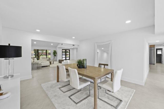 7571 Estrella Circle, Boca Raton, FL 33433
