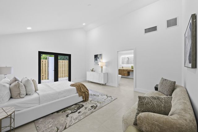 7571 Estrella Circle, Boca Raton, FL 33433