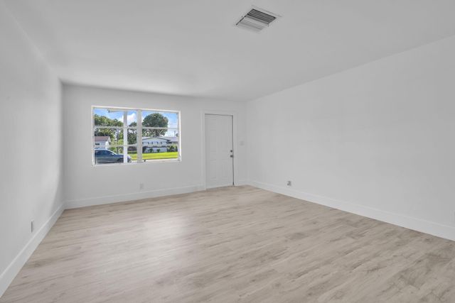 4911 NW 16th Street, Lauderhill, FL 33313