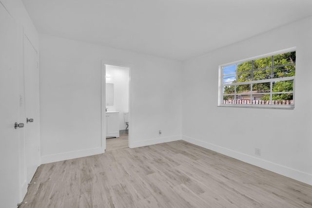 4911 NW 16th Street, Lauderhill, FL 33313