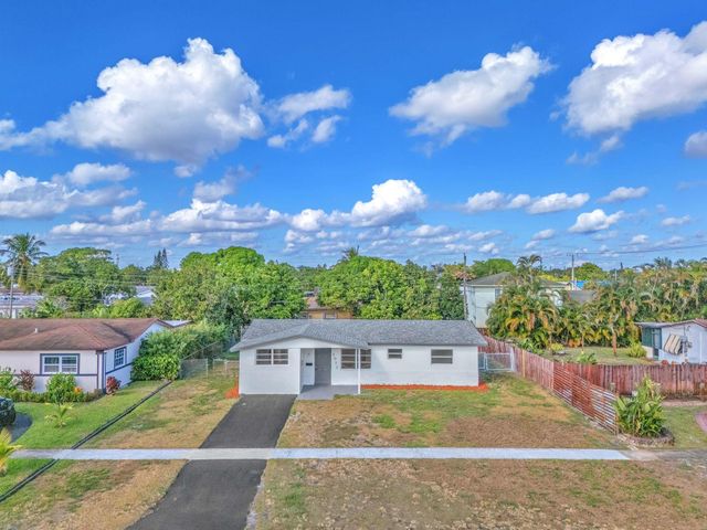 4911 NW 16th Street, Lauderhill, FL 33313