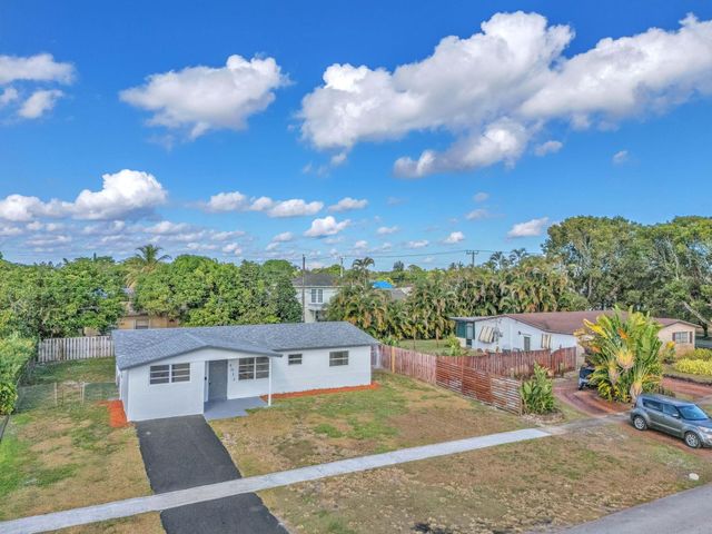 4911 NW 16th Street, Lauderhill, FL 33313