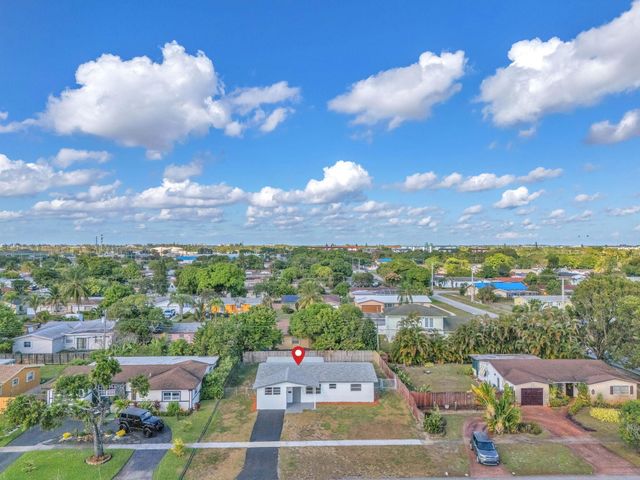4911 NW 16th Street, Lauderhill, FL 33313