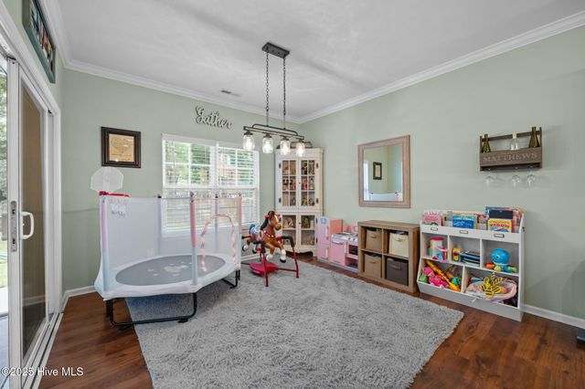 100 Loudon Court, Greenville, NC 27834