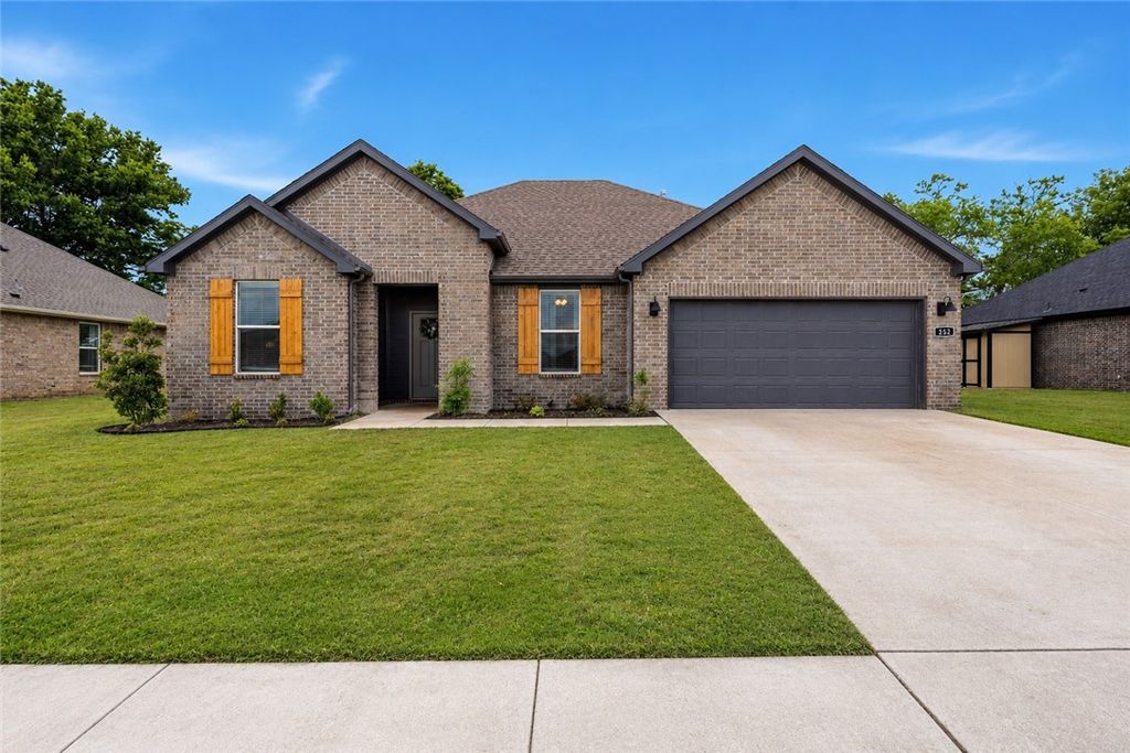 252 Yona Lane, Farmington, AR 72730