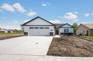 121 Copper Village Circle, Mankato, MN 56001