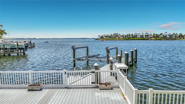 605 KEY ROYALE DRIVE, Holmes Beach, FL 34217