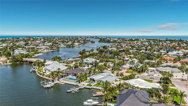 605 KEY ROYALE DRIVE, Holmes Beach, FL 34217