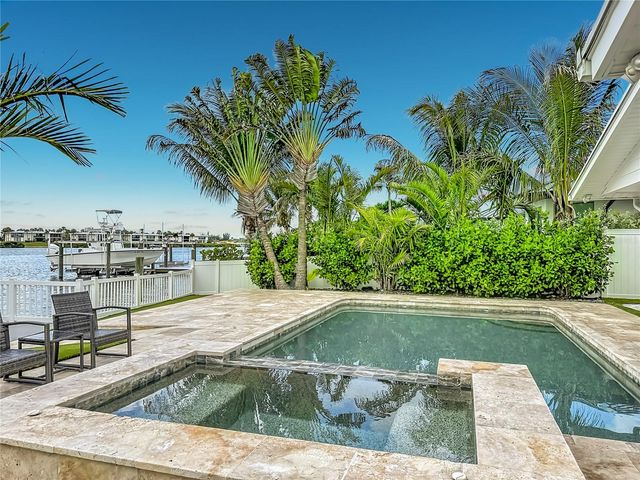 605 KEY ROYALE DRIVE, Holmes Beach, FL 34217