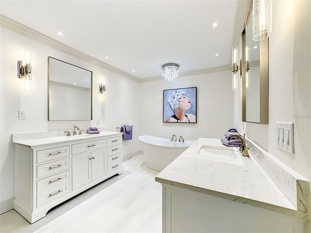 605 KEY ROYALE DRIVE, Holmes Beach, FL 34217