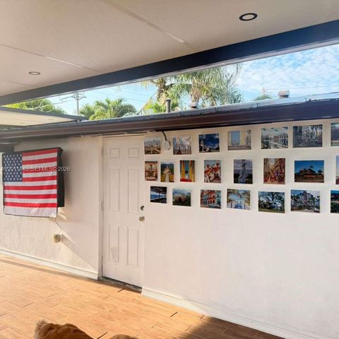 2221 N 61st Ave -, Hollywood, FL 33024