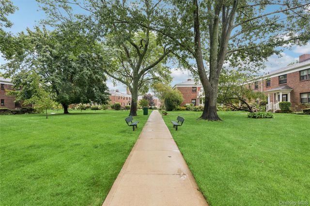 1195 E Broadway L21, Hewlett, NY 11557