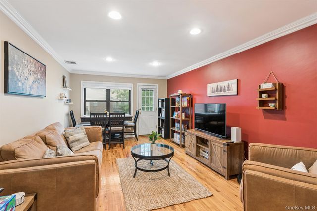 1195 E Broadway L21, Hewlett, NY 11557