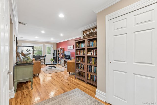1195 E Broadway L21, Hewlett, NY 11557
