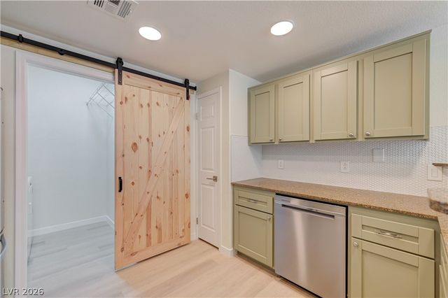 9975 Peace Way 2099, Las Vegas, NV 89147