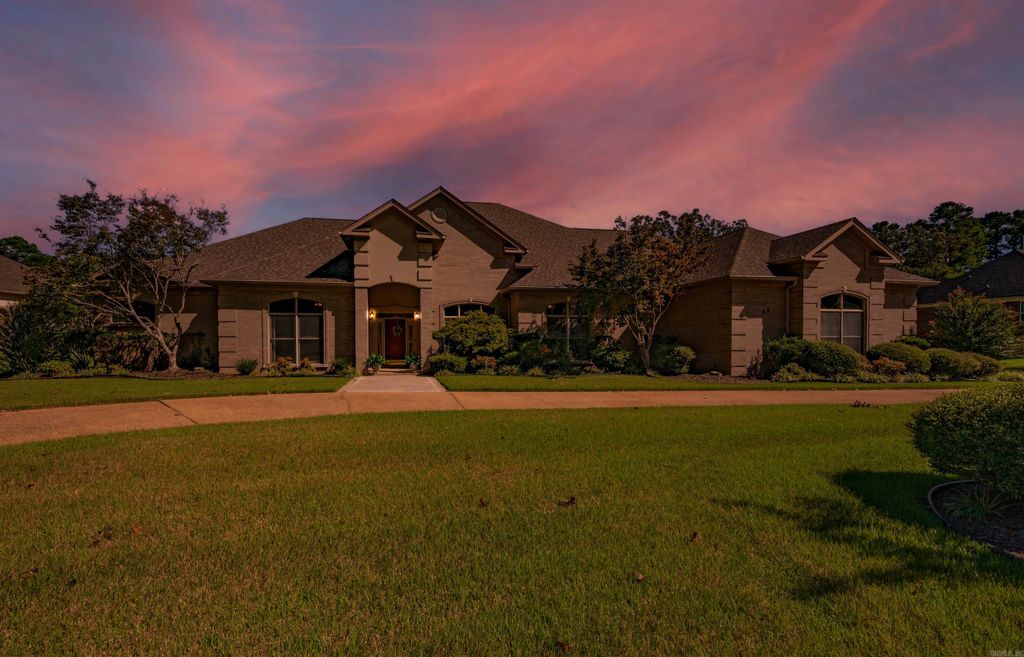 37 Greystone Blvd, Cabot, AR 72023