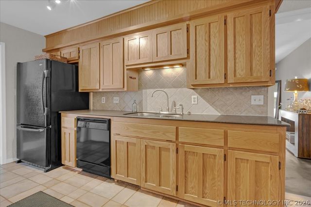 6106 E 93rd Street, Tulsa, OK 74137