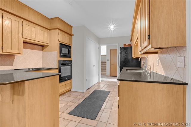 6106 E 93rd Street, Tulsa, OK 74137