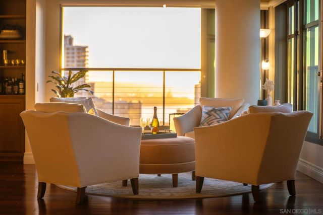 645 Front St 2002, San Diego, CA 92101