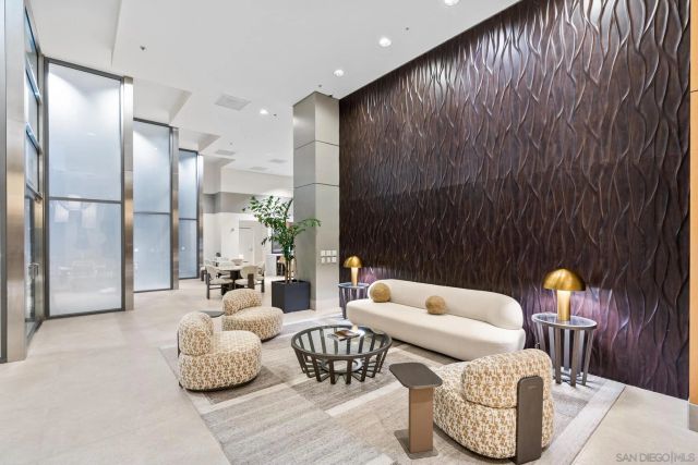 645 Front St 2002, San Diego, CA 92101