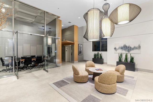 645 Front St 2002, San Diego, CA 92101