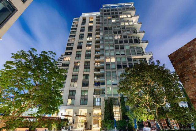 645 Front St 2002, San Diego, CA 92101