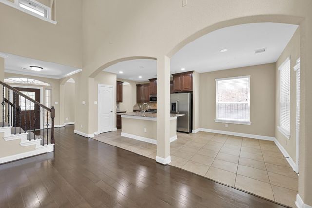 106 N Pinto Point Circle, Spring, TX 77389