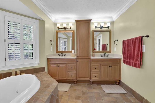 2928 Tall Pines NE Way, Atlanta, GA 30345