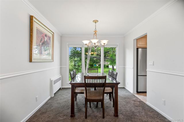 32 Elderberry Lane E, Valley Stream, NY 11581