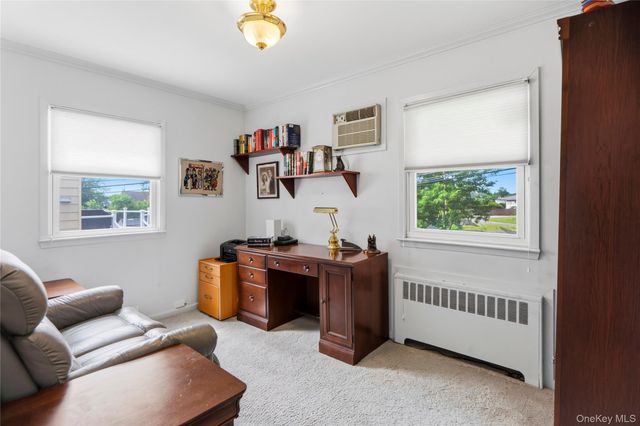 32 Elderberry Lane E, Valley Stream, NY 11581