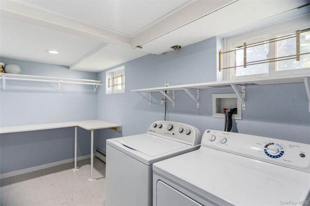 32 Elderberry Lane E, Valley Stream, NY 11581