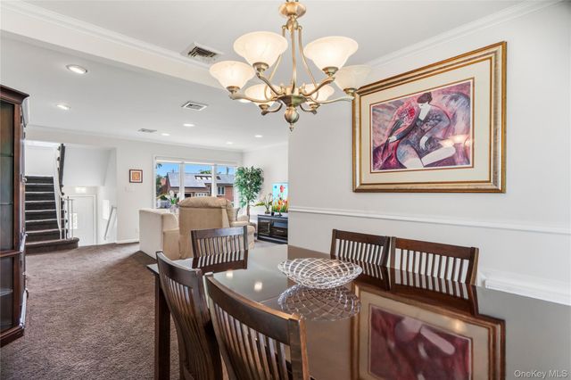 32 Elderberry Lane E, Valley Stream, NY 11581