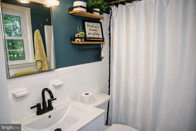 3868 KAHLER RD, White Plains, MD 20695