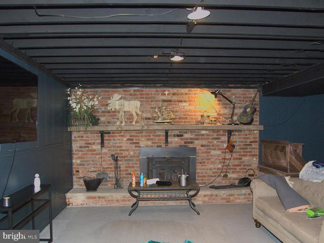 3868 KAHLER RD, White Plains, MD 20695