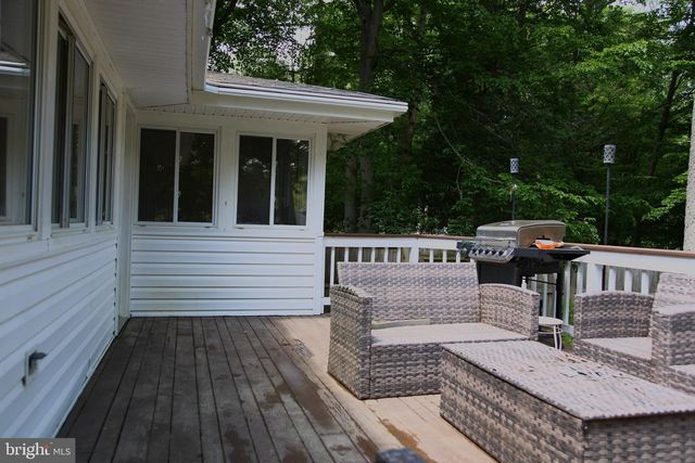 3868 KAHLER RD, White Plains, MD 20695
