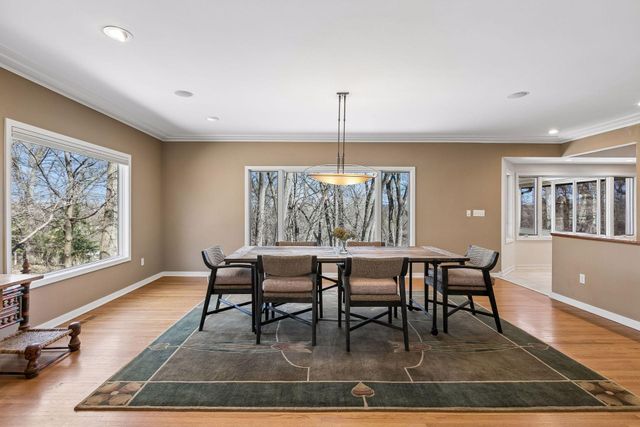 590 Montcalm Place, Saint Paul, MN 55116