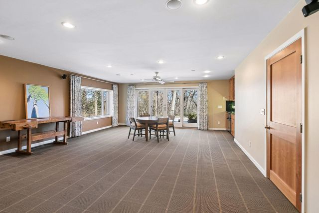 590 Montcalm Place, Saint Paul, MN 55116