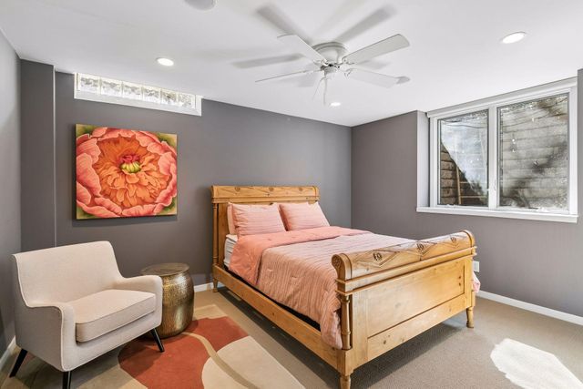 590 Montcalm Place, Saint Paul, MN 55116